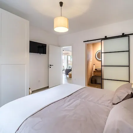 A'mare Apartment Postira
